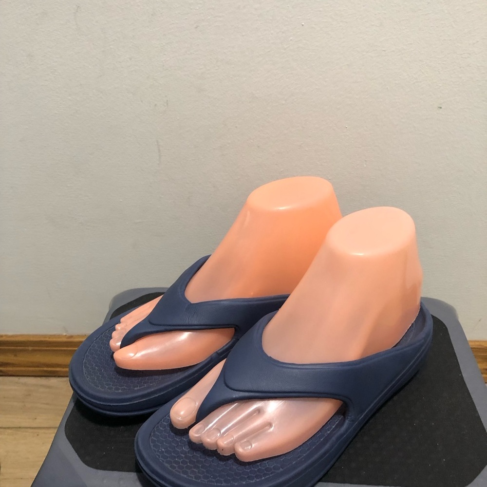 Oofos Look a like Women’s Navy Blue Casual Flip Slide Sandals Size 37/6.5US - Picture 10 of 15